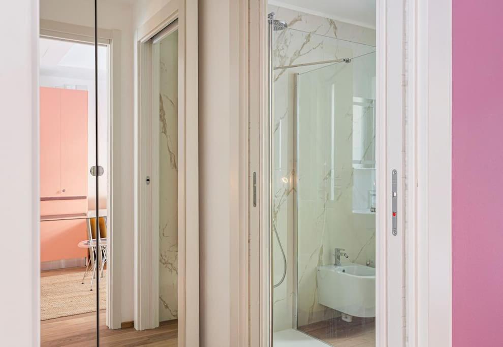 Amazing Apartment In Duomo Milán Exteriér fotografie
